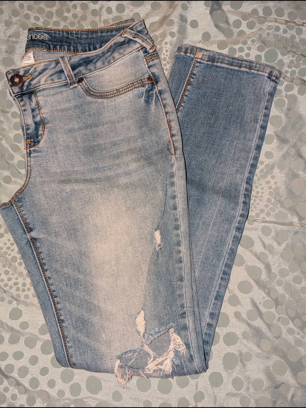 Maurices Light Blue Skinny Jeans with Distressed Hem Woman's Size L-Reg